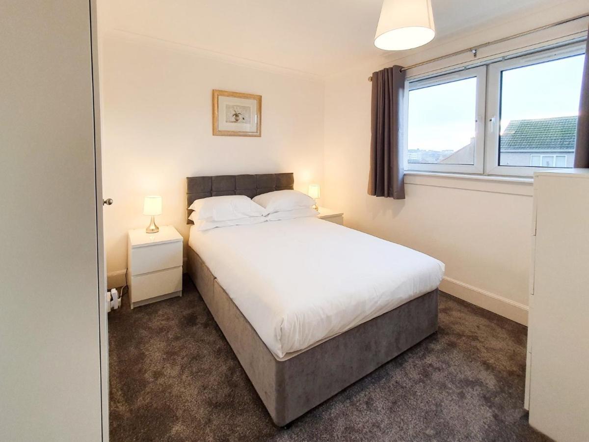 3 Bedroom House Amazon M90 Dunfermline Edinburgh Eksteriør bilde