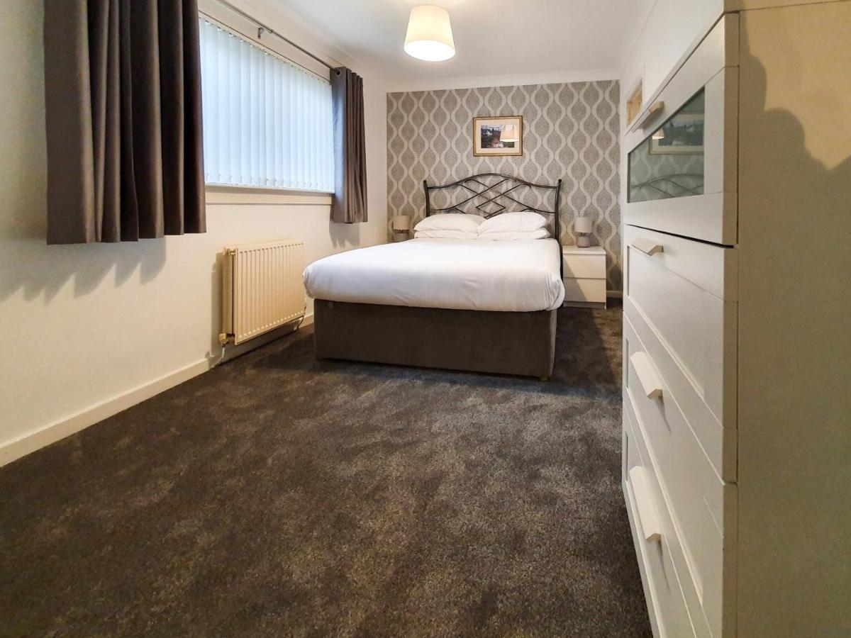 3 Bedroom House Amazon M90 Dunfermline Edinburgh Eksteriør bilde