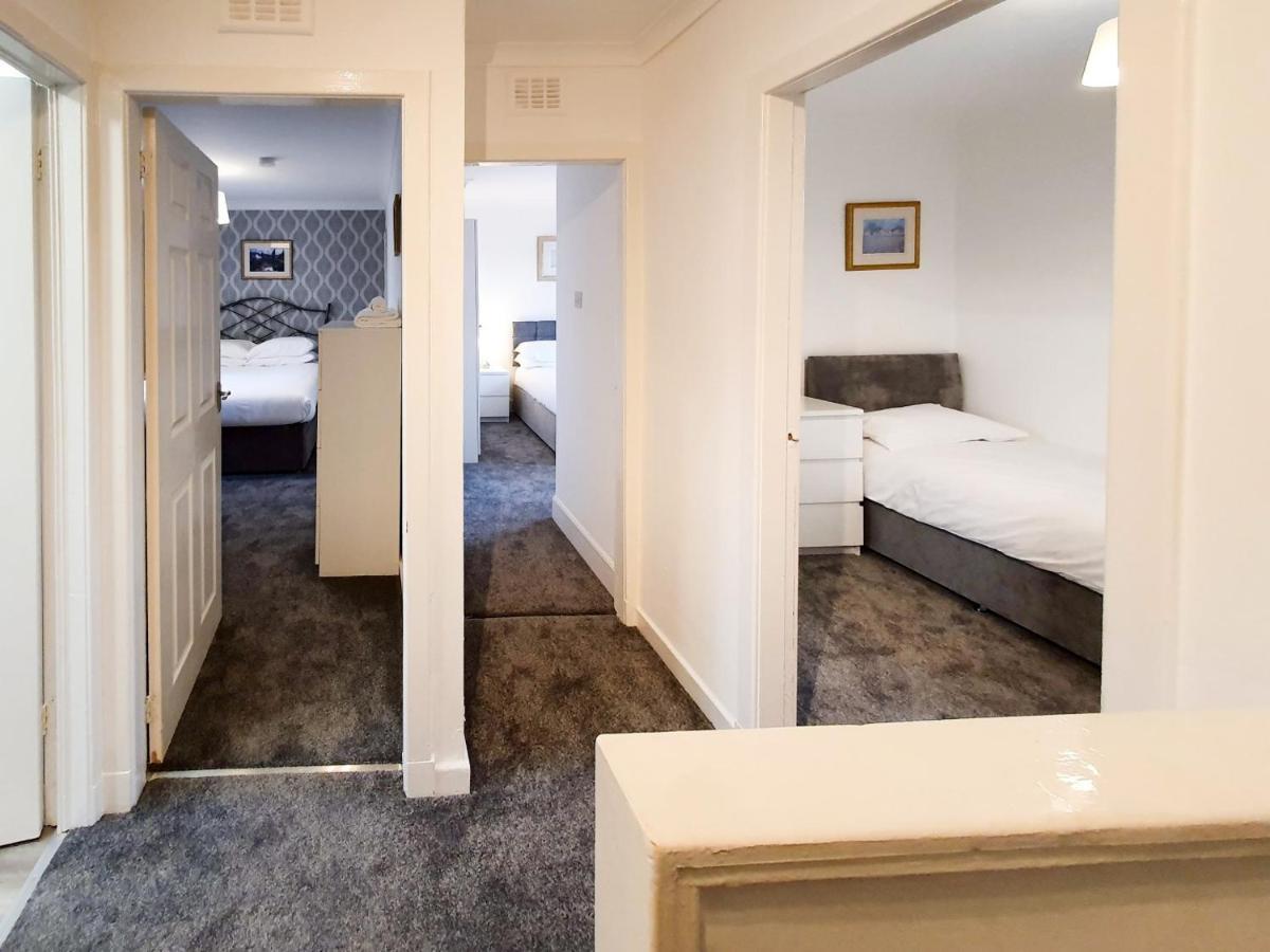 3 Bedroom House Amazon M90 Dunfermline Edinburgh Eksteriør bilde